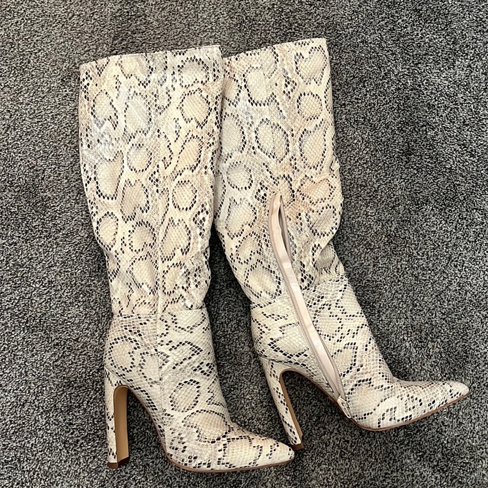 Lulus tall snakeskin boots size 5.5
